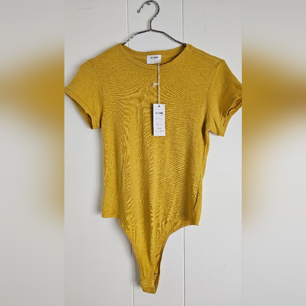 NWT Re/Done Mustard Bodysuit Basic Tshirt Size M